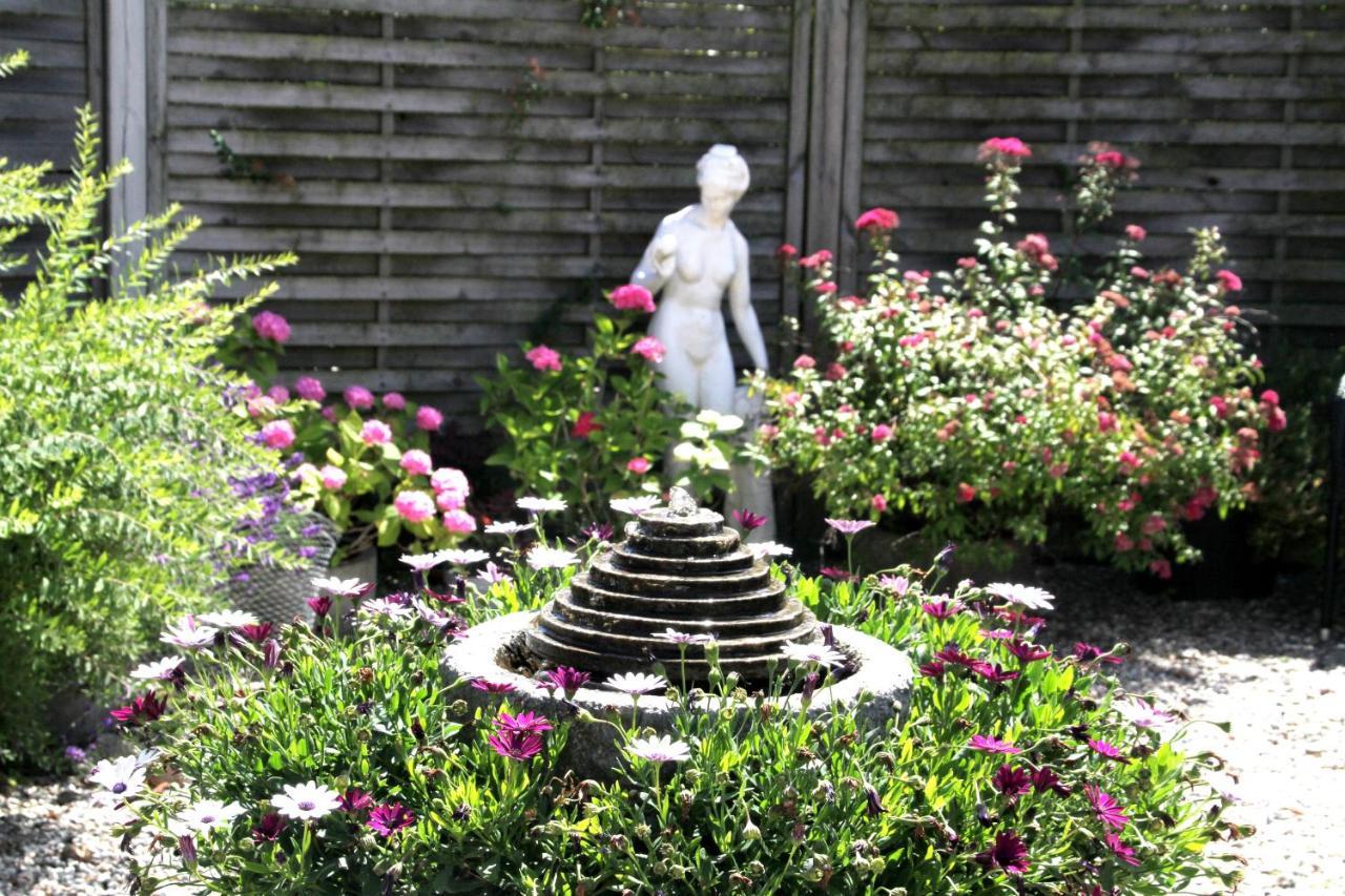 Hine Bakke Bed And Breakfast Rudkøbing Екстериор снимка