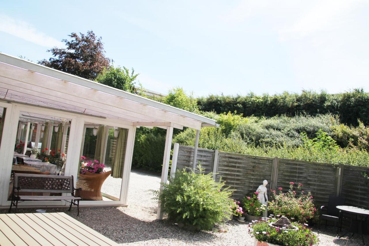 Hine Bakke Bed And Breakfast Rudkøbing Екстериор снимка